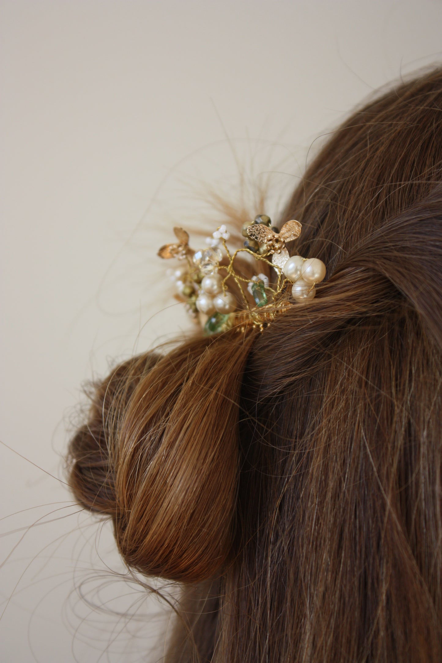 one of a kind floral gold plated hair comb